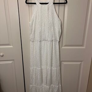 Robbie Bee White Lace Maxi Dress
